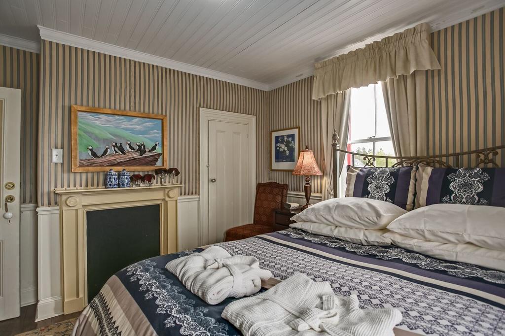 George House Heritage Bed And Breakfast Dildo エクステリア 写真