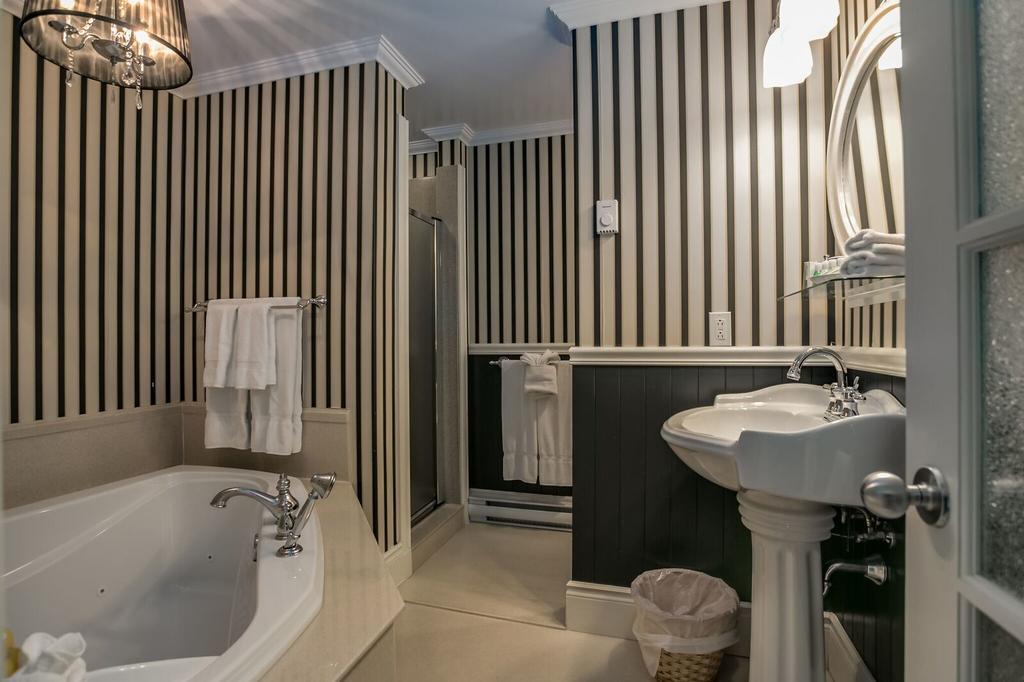 George House Heritage Bed And Breakfast Dildo エクステリア 写真